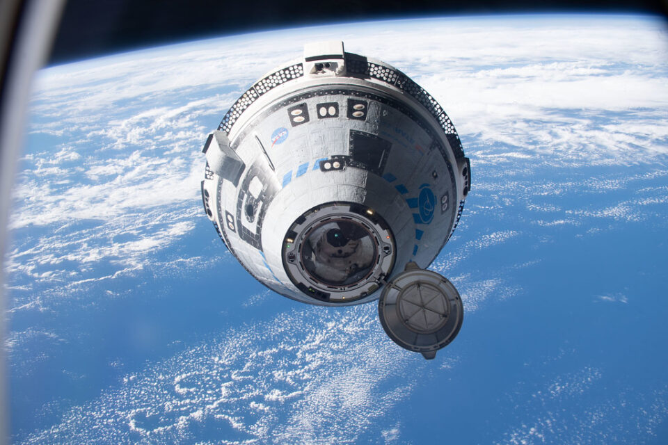 Experts Predict Boeing's Starliner Could Collide with International Space Station